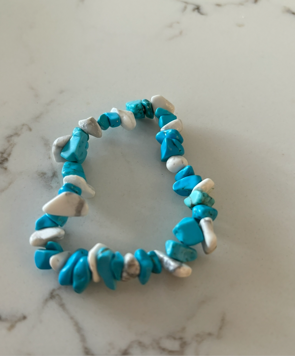 Blue turquoise and howlite crystal bracelet