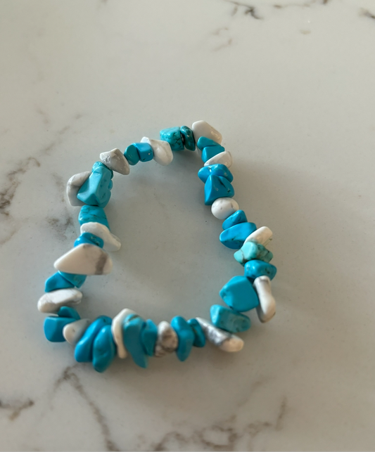 Blue turquoise and howlite crystal bracelet
